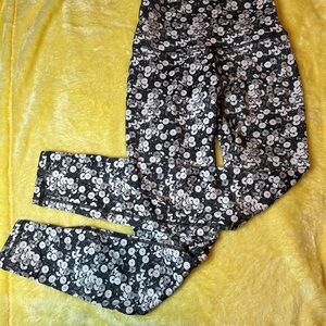 Aerie Grey and White leggings